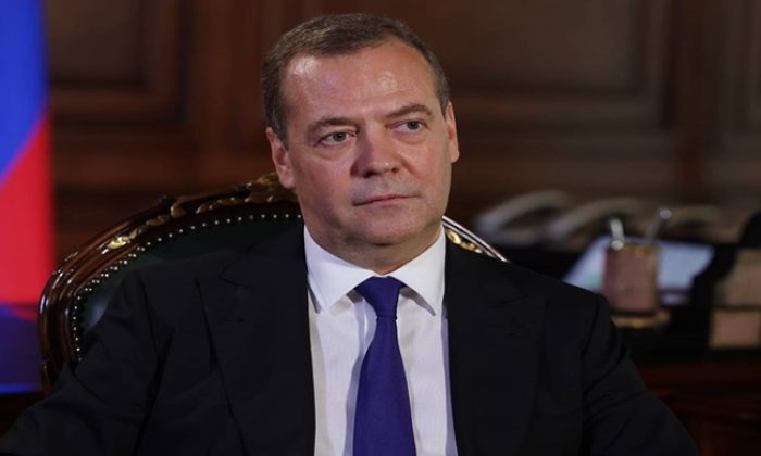 Дмитрий Медведев: Не сомневаюсь в правильности решения о вводе войск