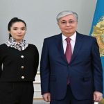Глава государства принял почетного президента федерации шахмат города Астаны Динару Садуакасову