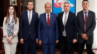 Cumhurbaşkanı Ersin Tatar, Yunus Emre Enstitüsü Başkan Yardımcısı Doç. Dr. Kutalmış Yalçın ve beraberindeki heyeti kabul etti