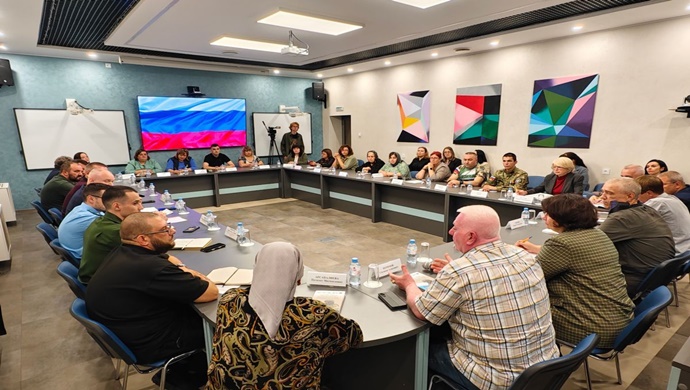 Pyt-Yakh’ta (Khanty-Mansi Özerk Bölgesi), SVO askerlerinin aileleri “Zabota” projesi kapsamındaki destek tedbirleri hakkında bilgi edindi